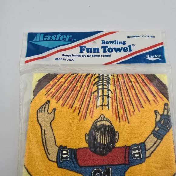 Vintage 90s Bowling Ball Fun Sport Towels Pair Master Industries NOS Comic Towel - Picture 10 of 10